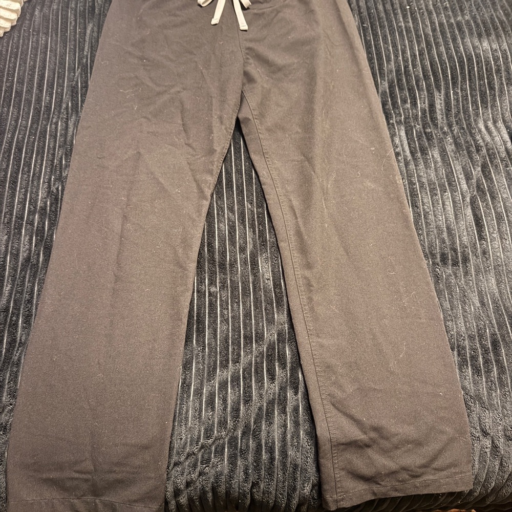 Black Figs scrub Pants